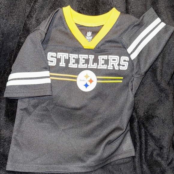 Team Apparel Kids Black and Yellow Steelers Jersey - Picture 11 of 15